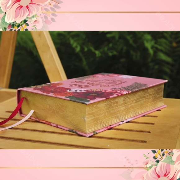 Pink Floral Holy Bible Red Letter NIV - Picture 5 of 8
